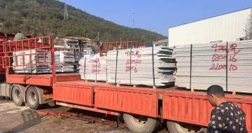 揭阳 芝麻灰花岗岩光面毛板出货日常