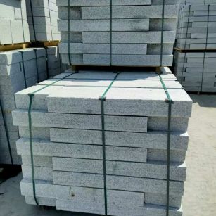 揭阳 芙蓉白花岗岩路沿石、平石尺寸标准，色泽均匀