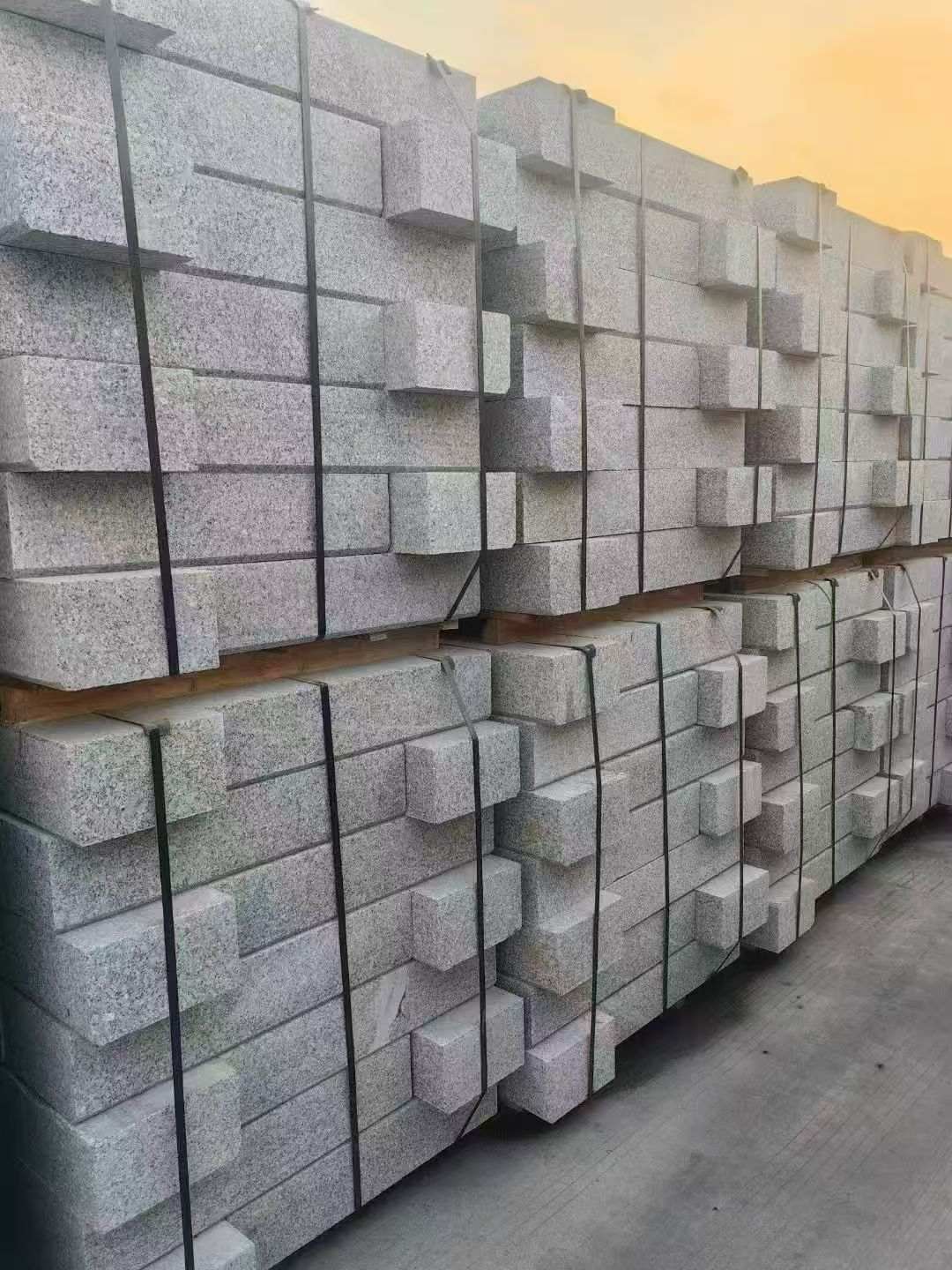 揭阳 芝麻白路沿石