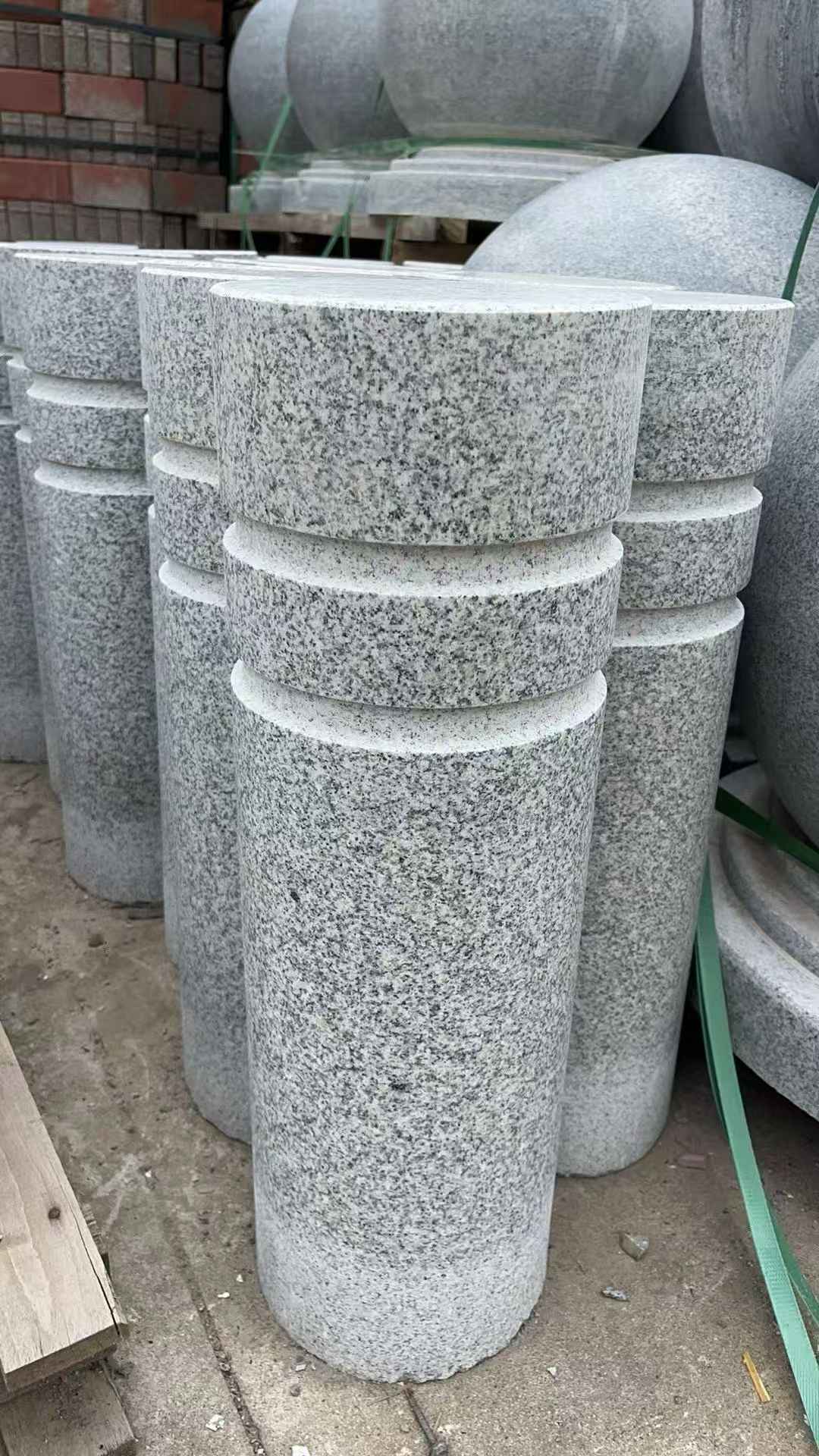 揭阳 芝麻白花岗岩挡车柱、隔离柱多少钱