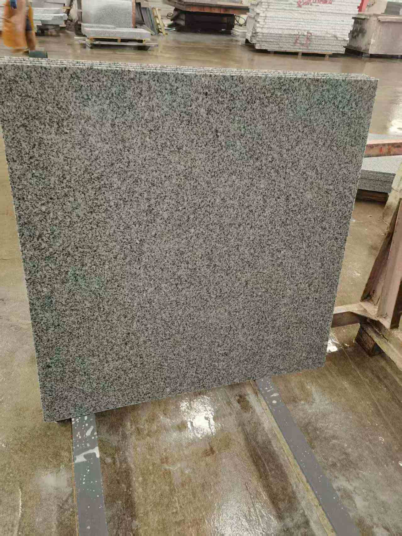 揭阳 芝麻白光面900*900，高地铁标准