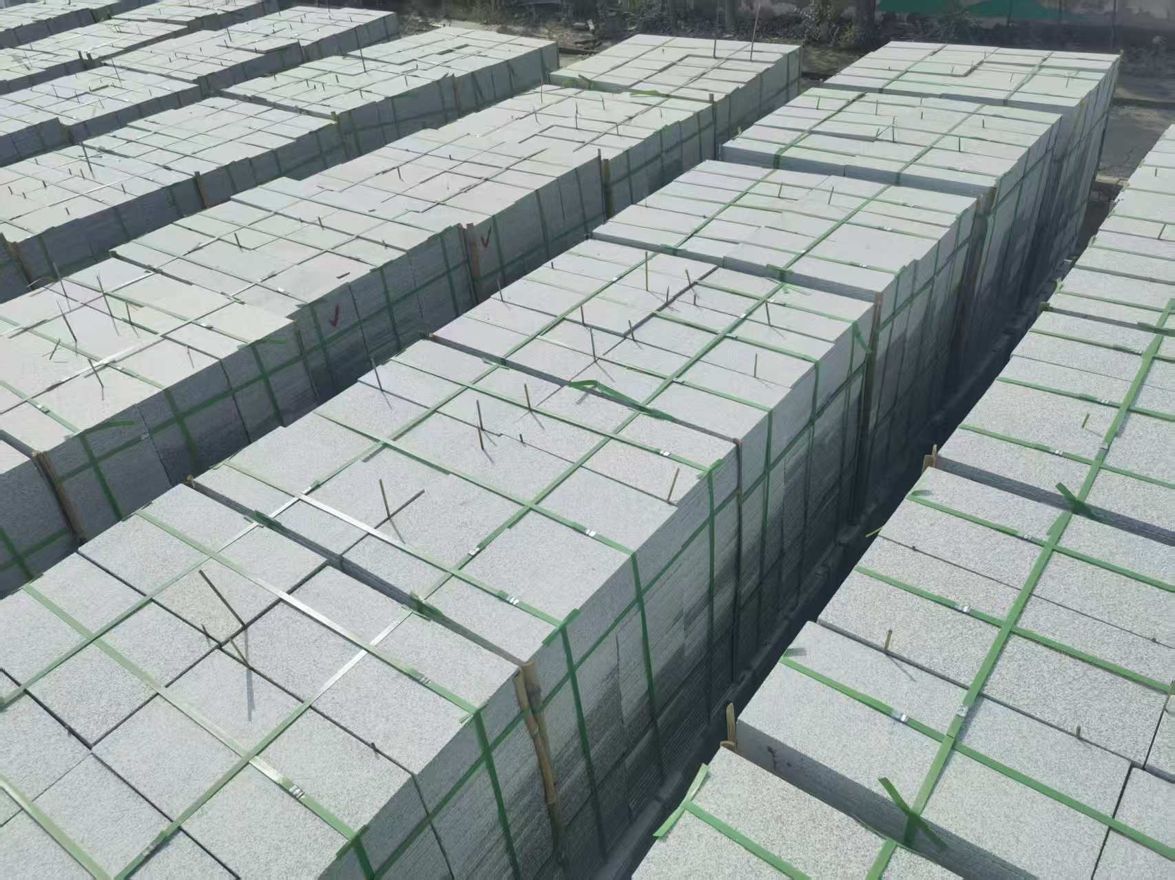 揭阳 芝麻白1.8公分火烧300*600地铺，清仓大甩卖