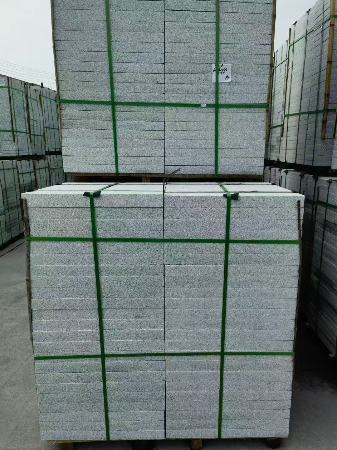 揭阳 火烧面地铺石，街道广场园林市政工程板，1.8~5.0厚均有现货